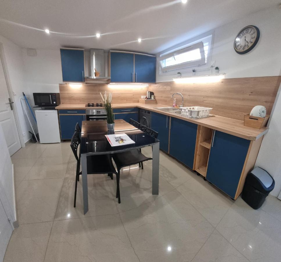 Studio Arena - Groupama Stadium Lyon Meyzieu Exteriör bild
